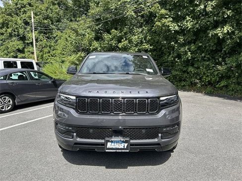 New 2025 Jeep Wagoneer L Series II w/ Premium Group I image 3