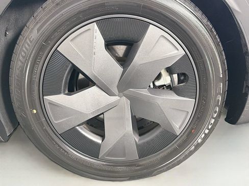Used 2025 Toyota Prius LE FWD image 34