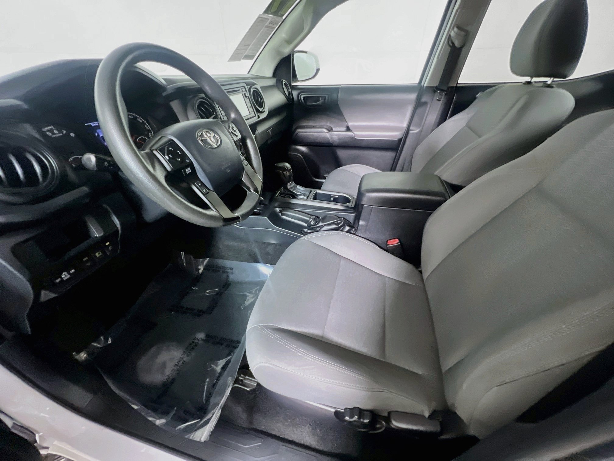 Used 2019 Toyota Tacoma SR w/ SR Convenience Package AWD/4WD image 14