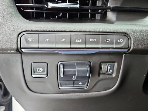 Certified 2024 Cadillac Escalade Sport w/ LPO, ONYX Package image 22