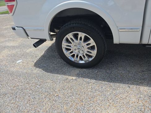 Used 2013 Ford F150 Platinum RWD image 15