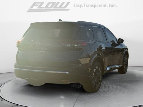 Used 2024 Nissan Rogue Platinum w/ Platinum Premium Package image 8