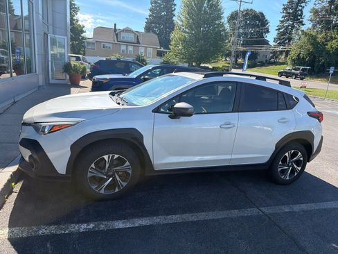 Used 2024 Subaru Crosstrek 2.0i Premium AWD/4WD image 42
