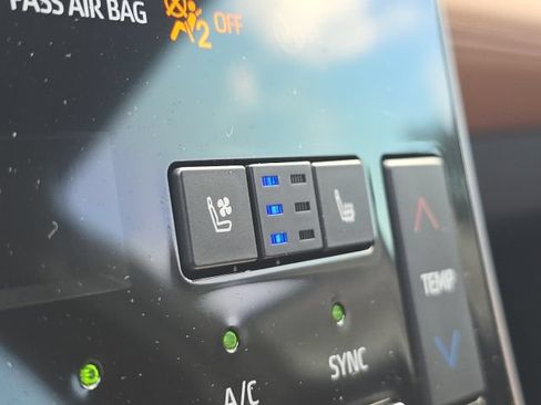 Used 2019 Toyota Avalon Limited w/ All Weather Liner Package FWD image 33