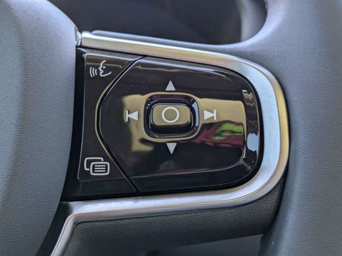 Certified 2023 Volvo XC60 B5 Ultimate w/ Protection Package Premier FWD image 35