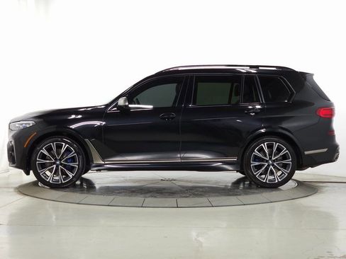 Used 2021 BMW X7 M50i image 4