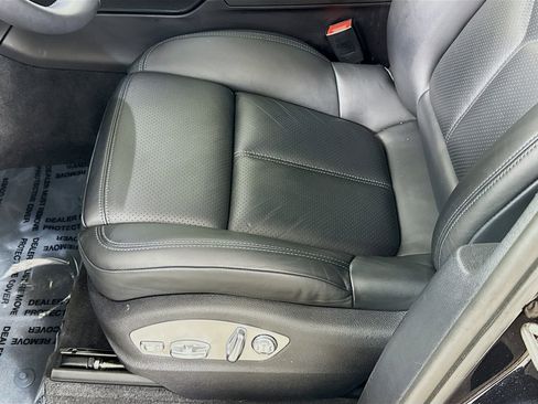 Certified 2023 Porsche Macan Turbo AWD/4WD image 13