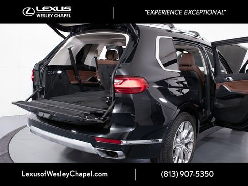Used 2022 BMW X7 xDrive40i w/ Parking Assistance Package AWD/4WD image 12