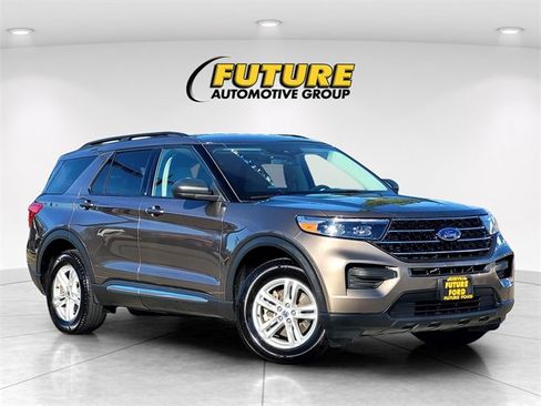 Certified 2021 Ford Explorer XLT w/ Class III Trailer Tow Package image 1