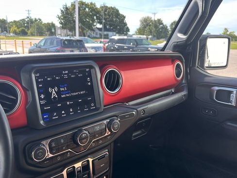 Used 2020 Jeep Gladiator Rubicon AWD/4WD image 26