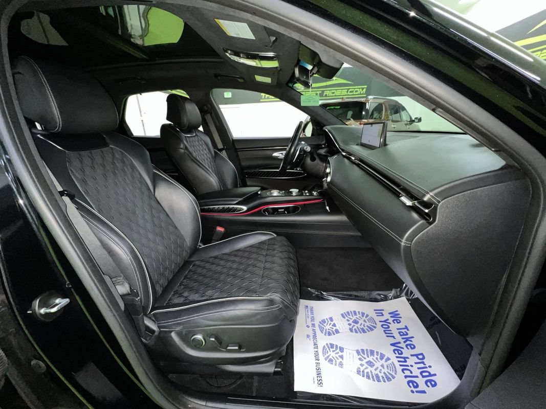 Used 2023 Genesis GV70 3.5T Sport w/ Sport Prestige Package AWD/4WD image 30