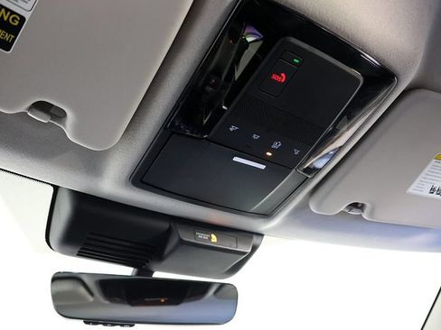 Used 2025 Mitsubishi Outlander SE FWD image 25