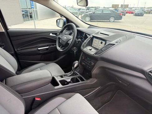 Used 2018 Ford Escape SE w/ SE Sync 3 Package FWD image 24