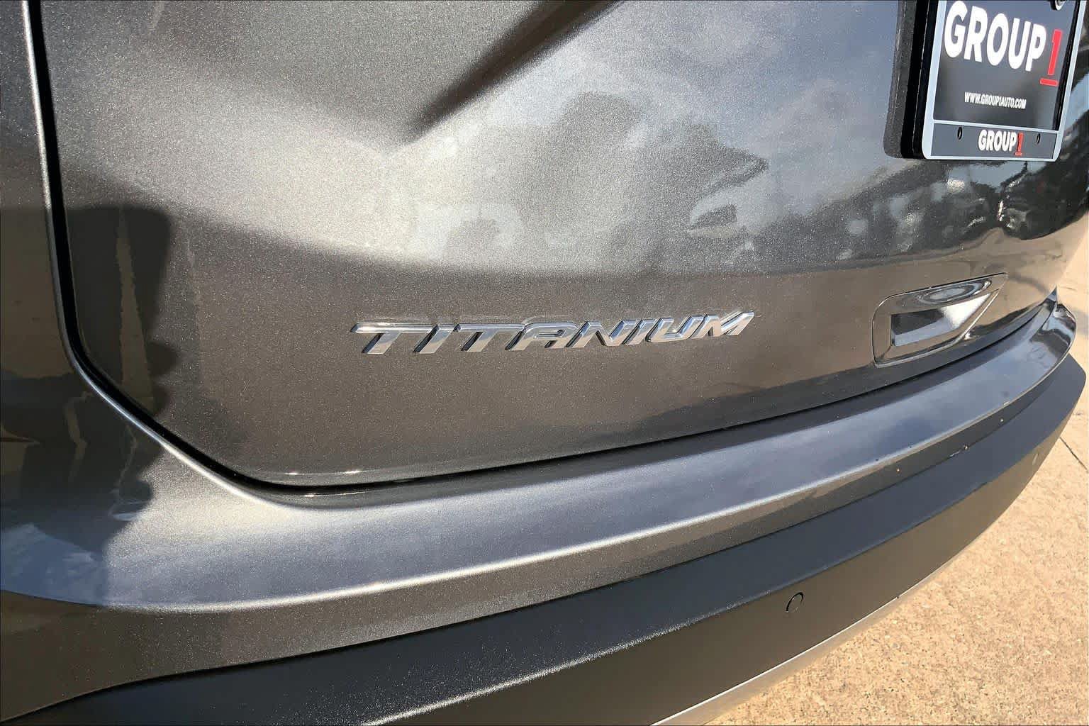 Used 2023 Ford Edge Titanium AWD/4WD image 29
