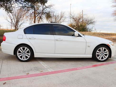 Used 2011 BMW 335i xDrive Sedan image 8