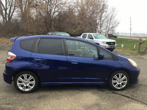 Used 2010 Honda Fit Sport image 5