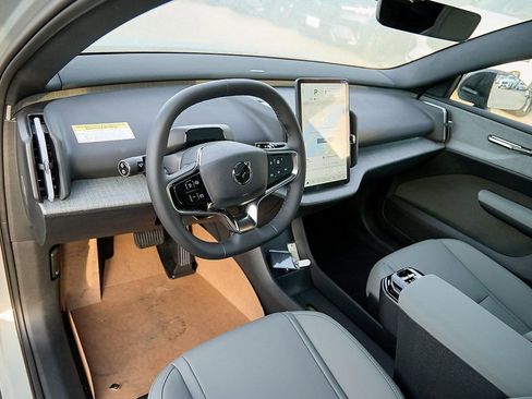 New 2026 Volvo EX30 Cross Country Ultra w/ Protection Package Premier image 12