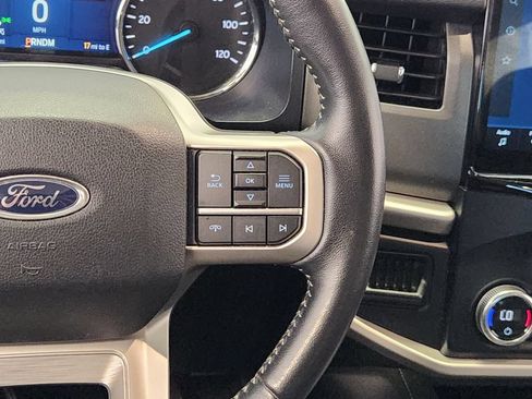 Used 2024 Ford Expedition XLT AWD/4WD image 29