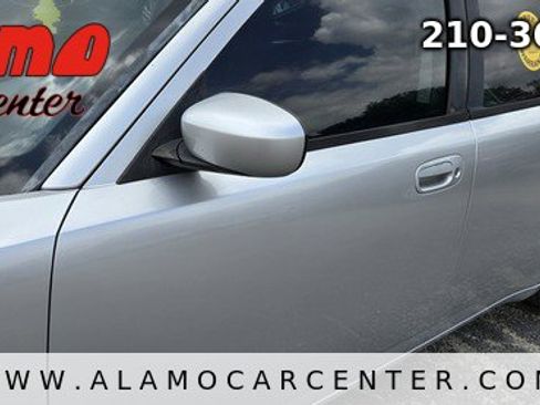 Used 2010 Dodge Charger SE image 9