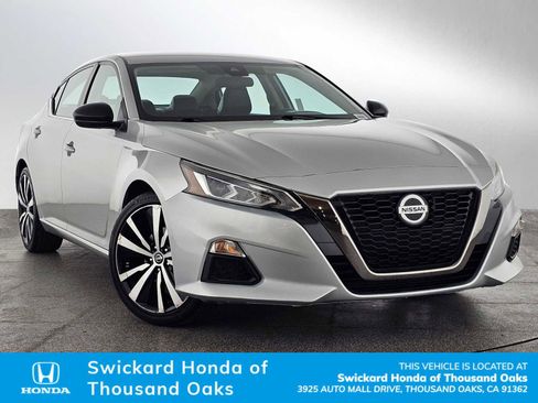 Used 2020 Nissan Altima 2.5 SR image 1