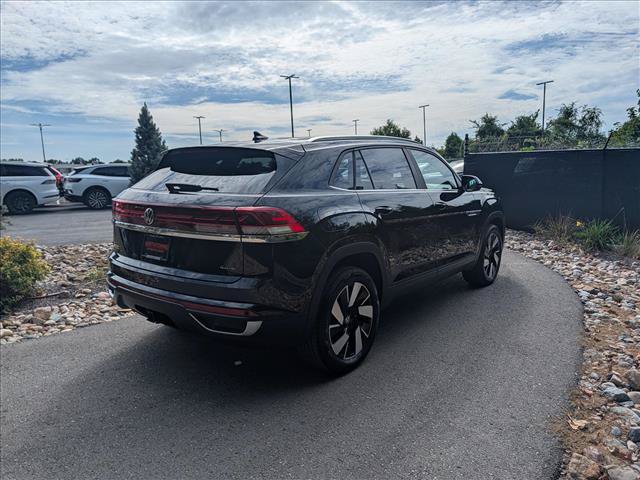 Used 2024 Volkswagen Atlas Cross Sport SE AWD/4WD image 5