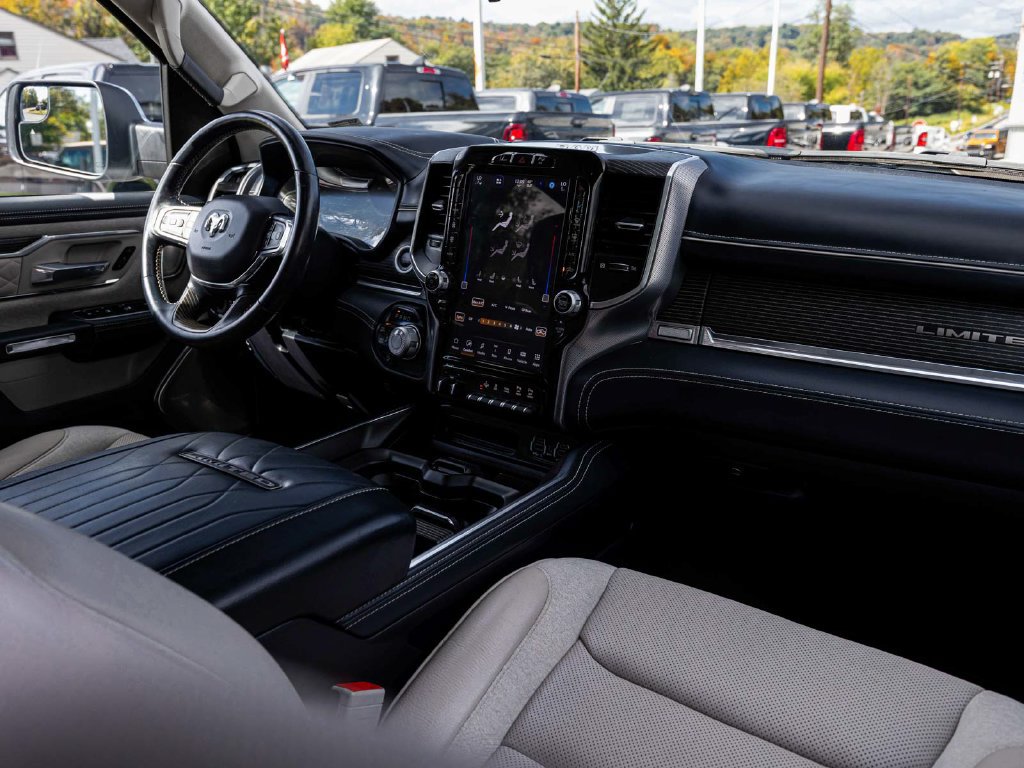 Used 2024 RAM 1500 Limited AWD/4WD image 31