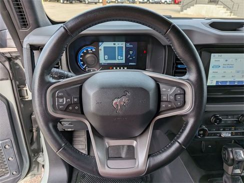 Used 2023 Ford Bronco Black Diamond image 16