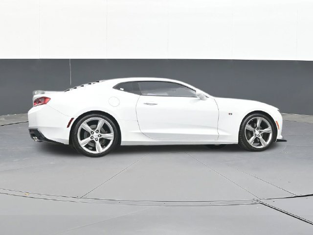 Used 2017 Chevrolet Camaro SS RWD image 49