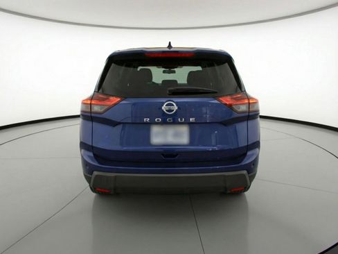 Used 2025 Nissan Rogue SV image 7