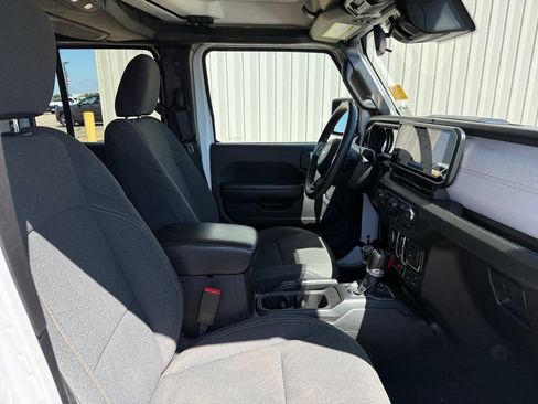 Used 2024 Jeep Wrangler Unlimited AWD/4WD image 41