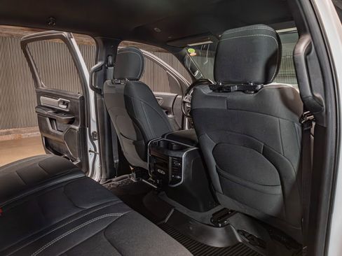 Used 2020 RAM 1500 Big Horn AWD/4WD image 25