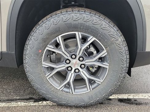 New 2026 GMC Acadia AT4 w/ Luxury Package image 5