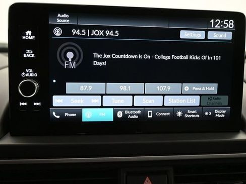 Used 2025 Honda Pilot EX-L image 10