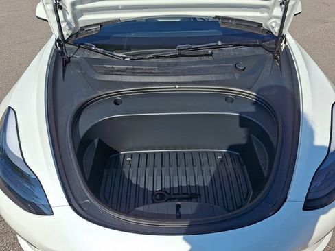 Used 2023 Tesla Model 3 Standard Range RWD image 31