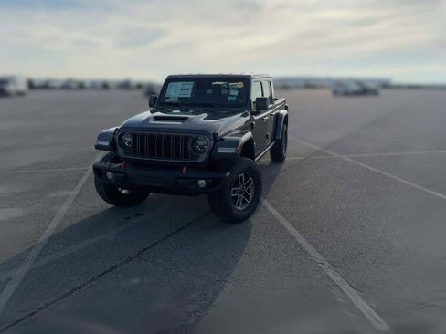 New 2026 Jeep Gladiator Mojave image 3