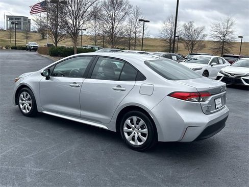 Used 2024 Toyota Corolla LE image 6