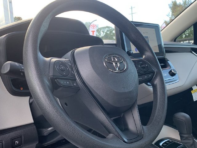 Used 2026 Toyota Corolla LE FWD image 19