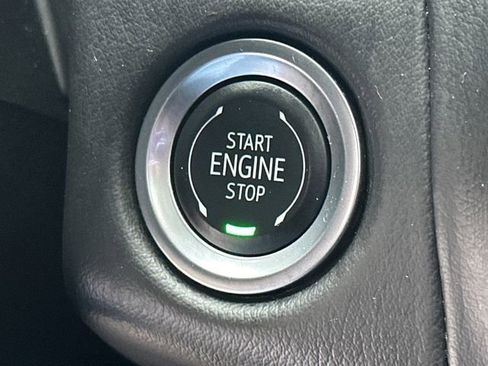 Used 2024 Chevrolet Suburban RST w/ Luxury Package image 37