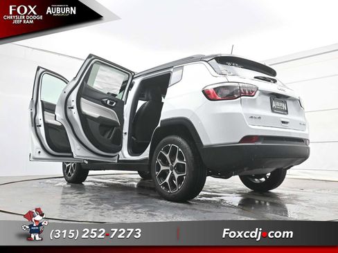 New 2026 Jeep Compass Limited image 36