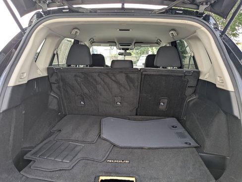 Used 2023 Nissan Rogue SV image 26
