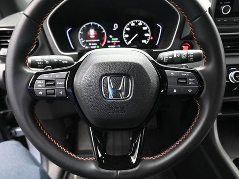 Used 2025 Honda Pilot Sport image 14