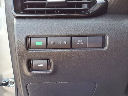 Used 2023 Nissan Sentra SV image 15