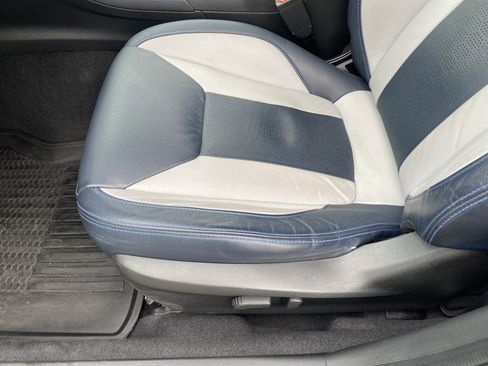 Used 2021 Subaru Crosstrek Hybrid w/ Moonroof Package w/Navigation image 15