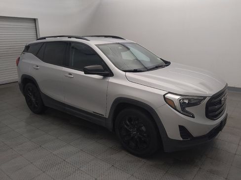 Used 2020 GMC Terrain SLE w/ Driver Convenience Package FWD image 11