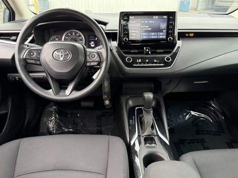Certified 2021 Toyota Corolla LE image 30