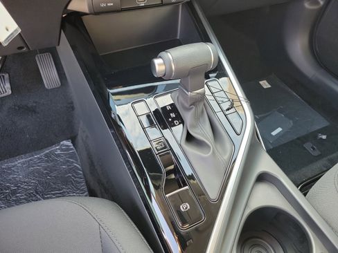 New 2026 Kia Niro LX FWD image 21