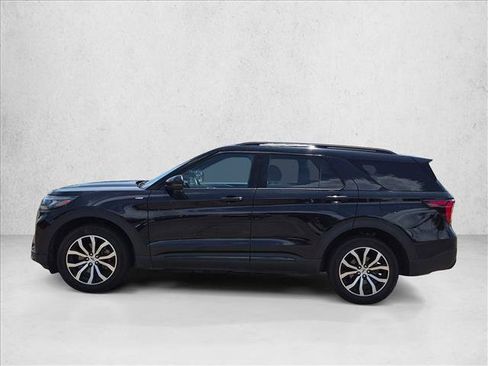 Used 2025 Ford Explorer ST-Line AWD/4WD image 7