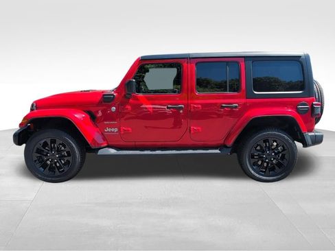 Used 2023 Jeep Wrangler Unlimited Sahara w/ Cold Weather Group AWD/4WD image 2