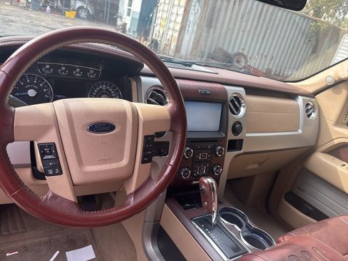 Used 2014 Ford F150 King Ranch w/ King Ranch Luxury Package image 7