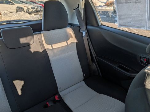 Used 2012 Toyota Yaris SE image 13